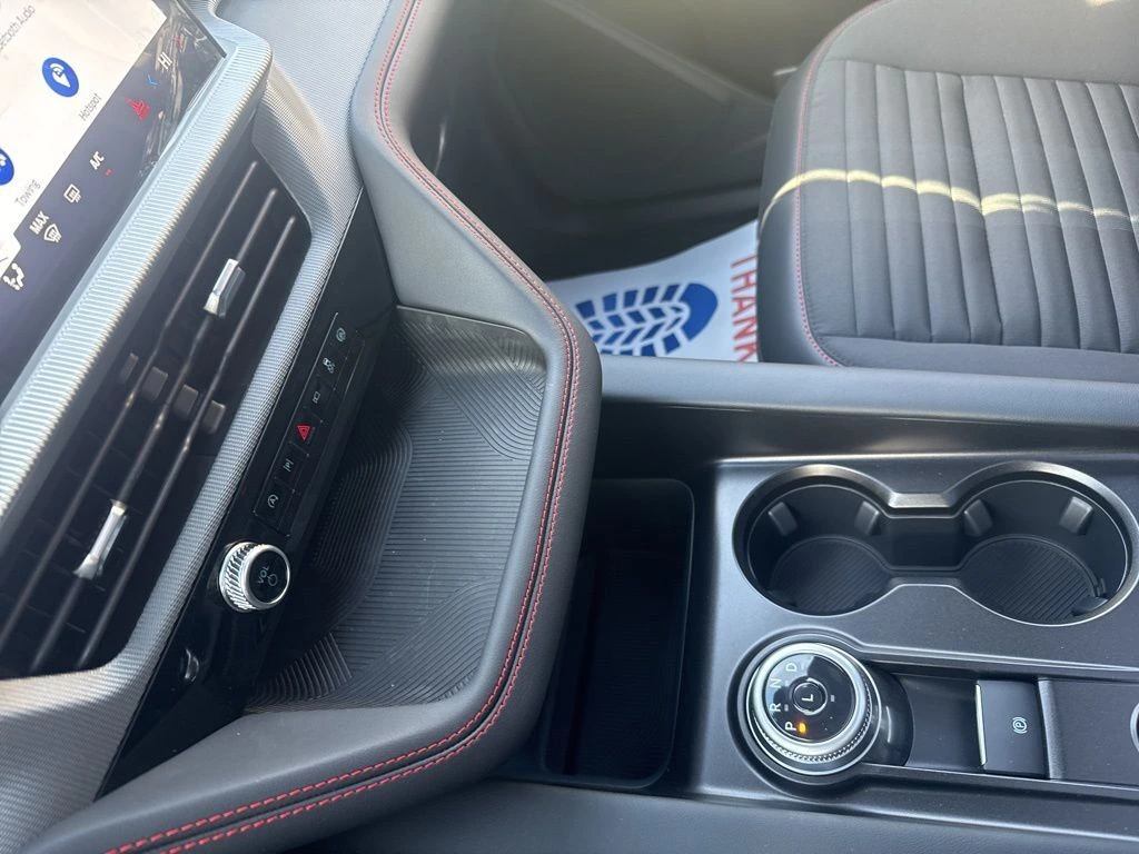 2026 Ford Explorer ST-Line - Photo 31
