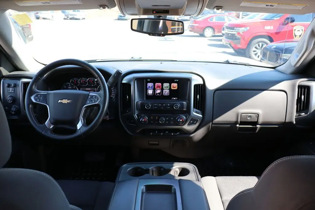 2015 Chevrolet Silverado LT photo 38