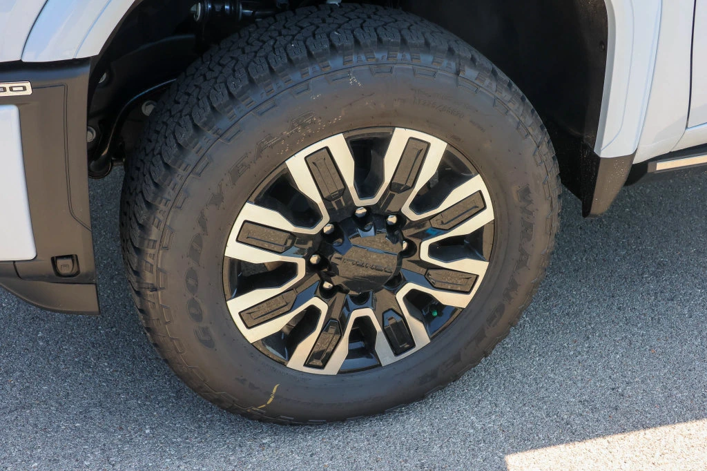 2026 GMC Sierra 3500HD Denali Ultimate - Photo 7