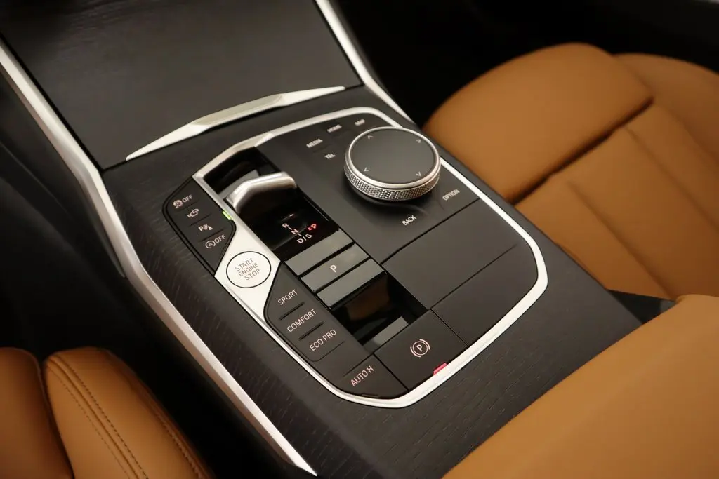 2025 Bmw 330i photo 8