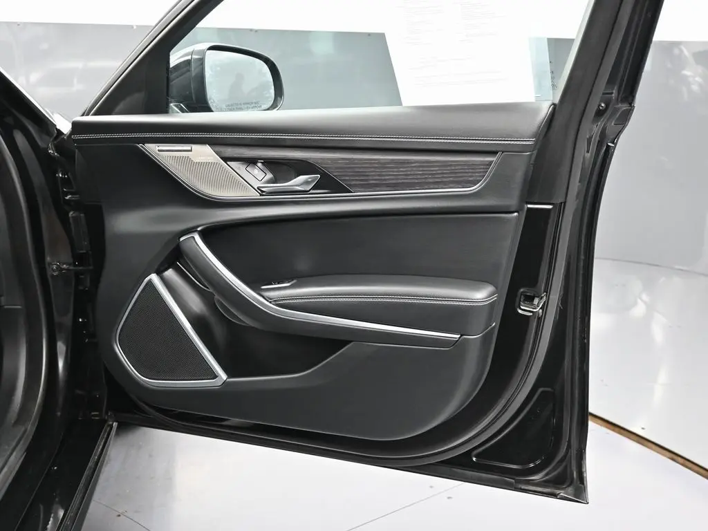 2022 Jaguar XF R-Dynamic SE photo 36