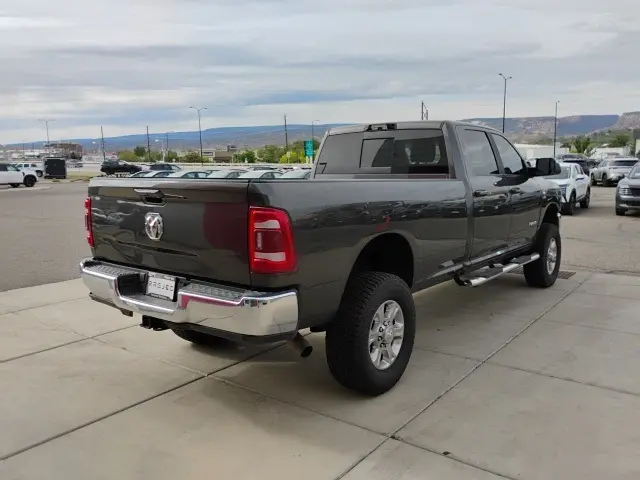 2022 Ram 3500 Lone Star photo 3