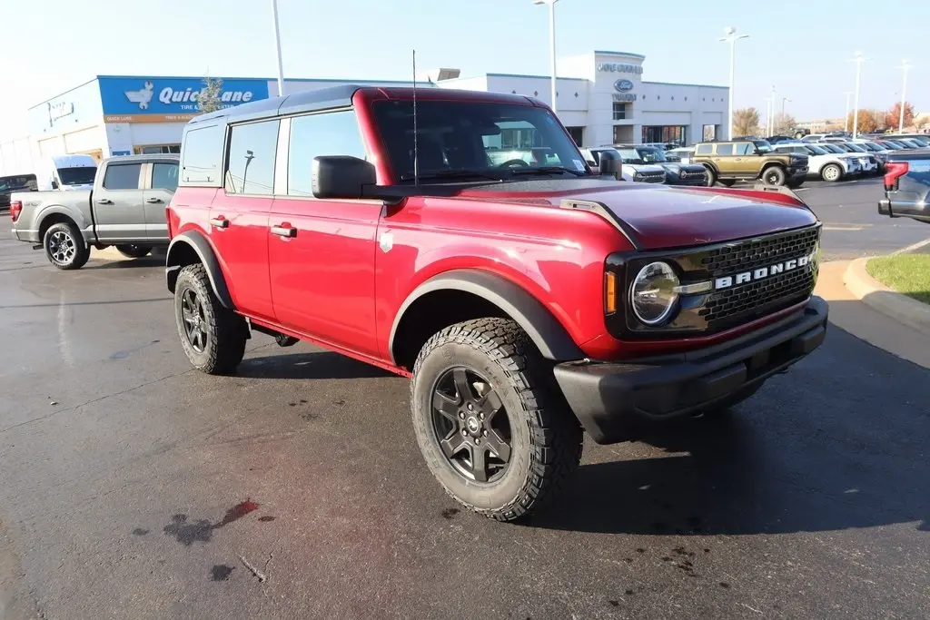 2025 Ford Bronco 4-Door Big Bend's photo