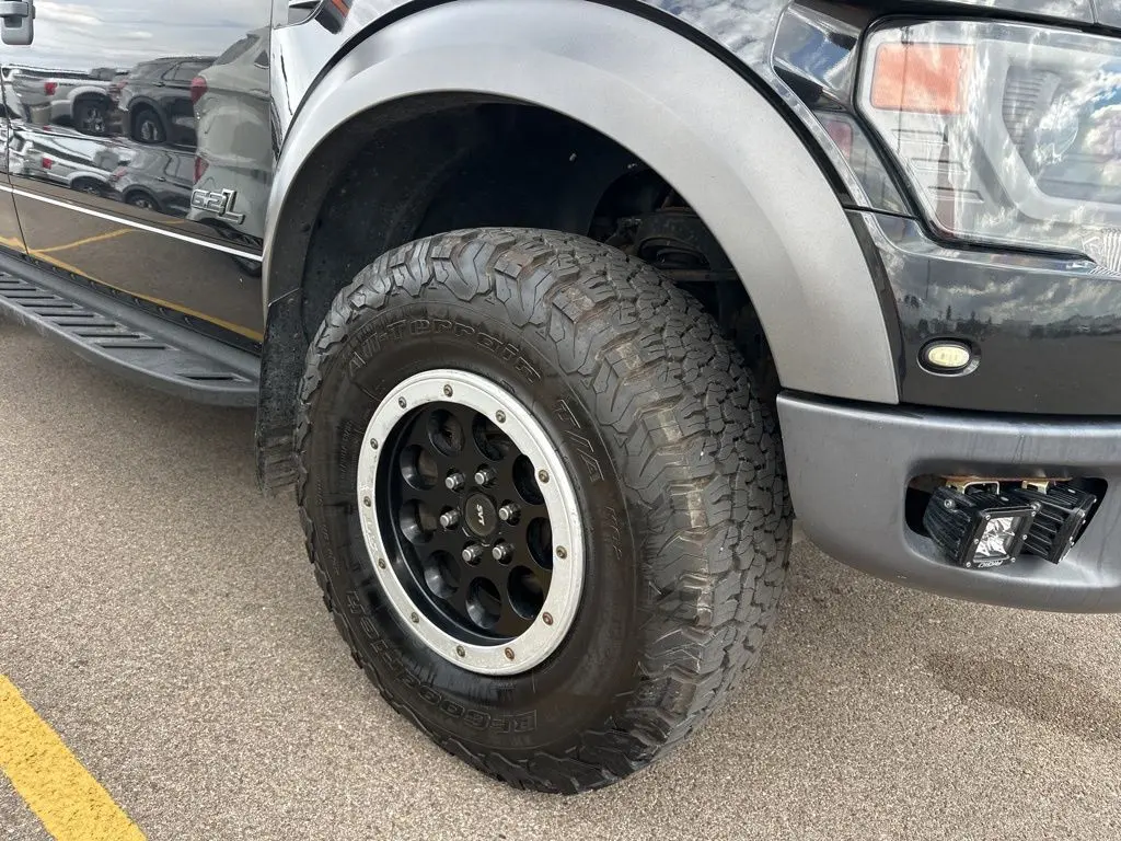 2013 Ford F-150 SVT Raptor photo 3