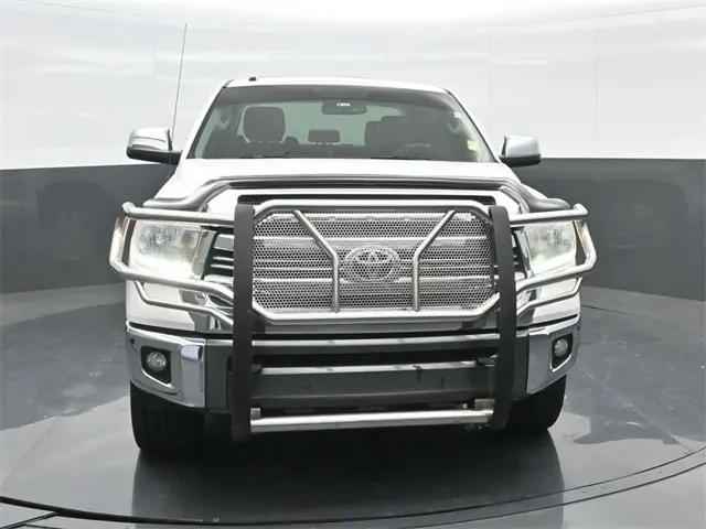 2016 Toyota Tundra Platinum photo 4