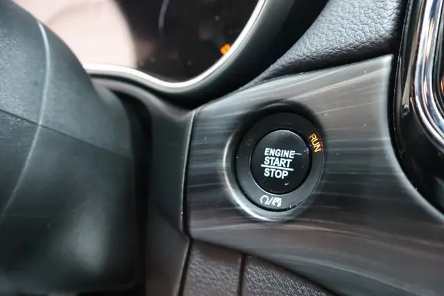 2020 Jeep Grand Cherokee Altitude photo 11