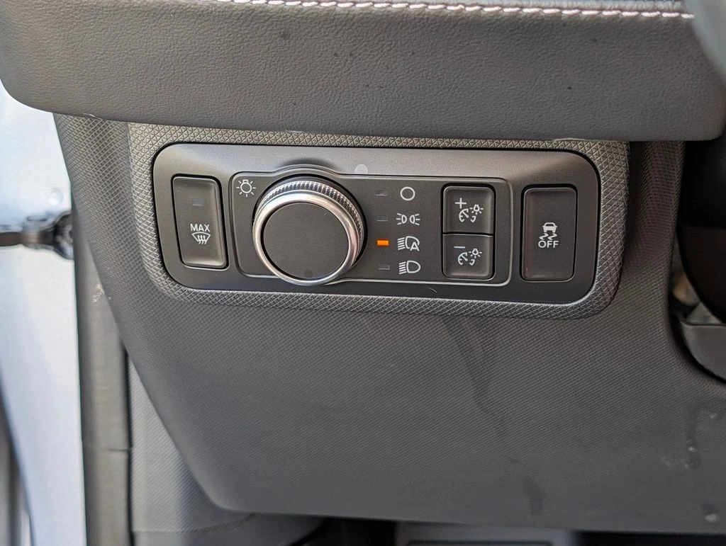 2022 Ford Mustang Mach-E Select RWD - Photo 30