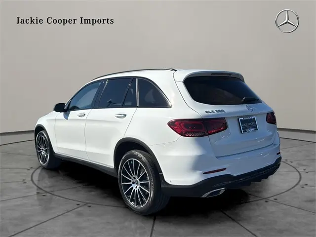 2022 Mercedes Benz GLC 300 photo 3