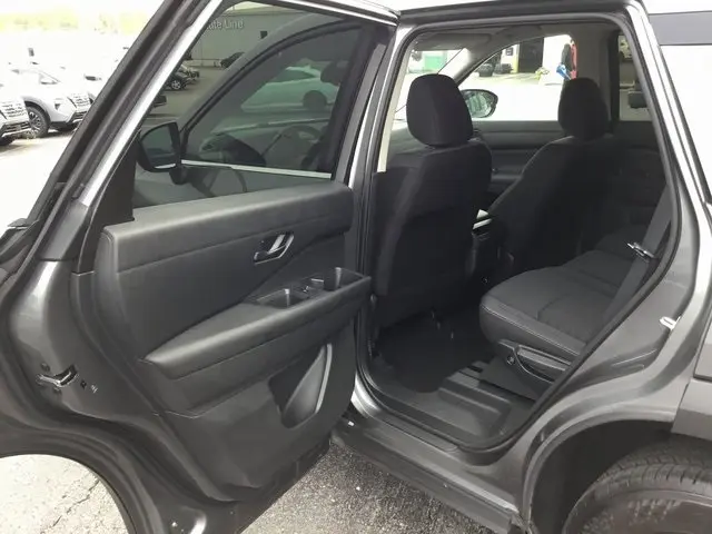 2024 Nissan Pathfinder S 4x4 photo 10