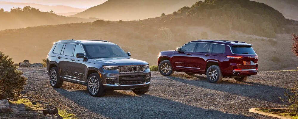 Two 2021 Jeep Grand Cherokee L next to each other