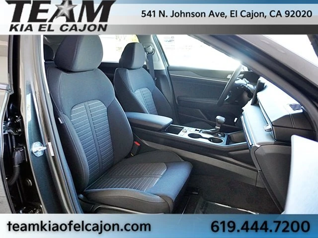 2026 Kia K5 LXS - Photo 15