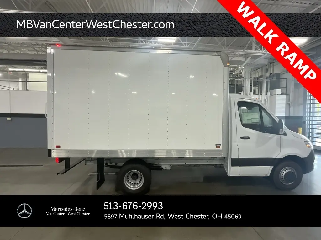 2024 Mercedes-Benz Sprinter Cab Chassis Base's photo