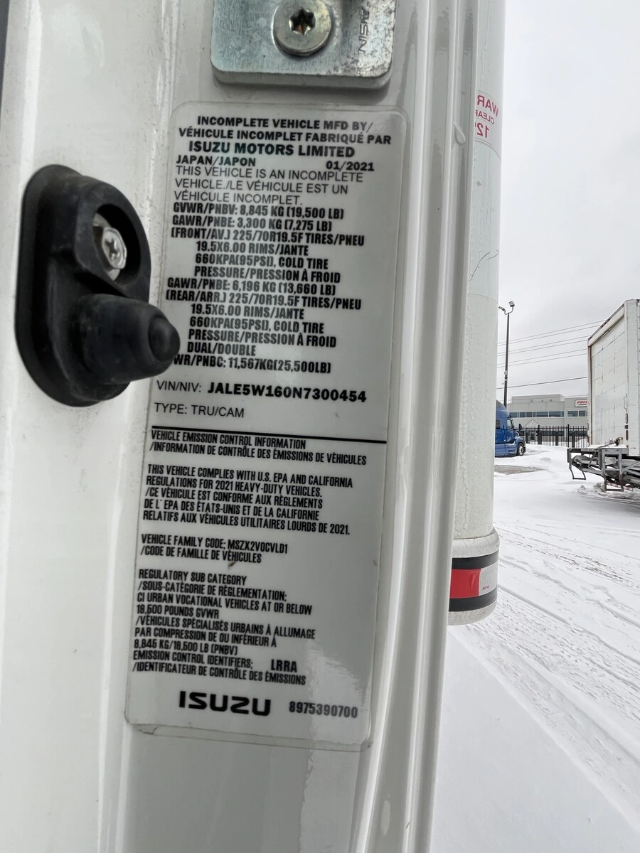 2022 Isuzu NRR - image 25