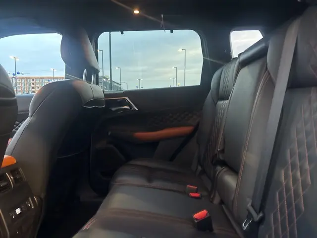 2022 Mitsubishi Outlander SEL GT photo 17