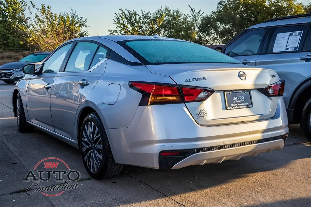 2024 Nissan Altima 2.5 SV photo 4