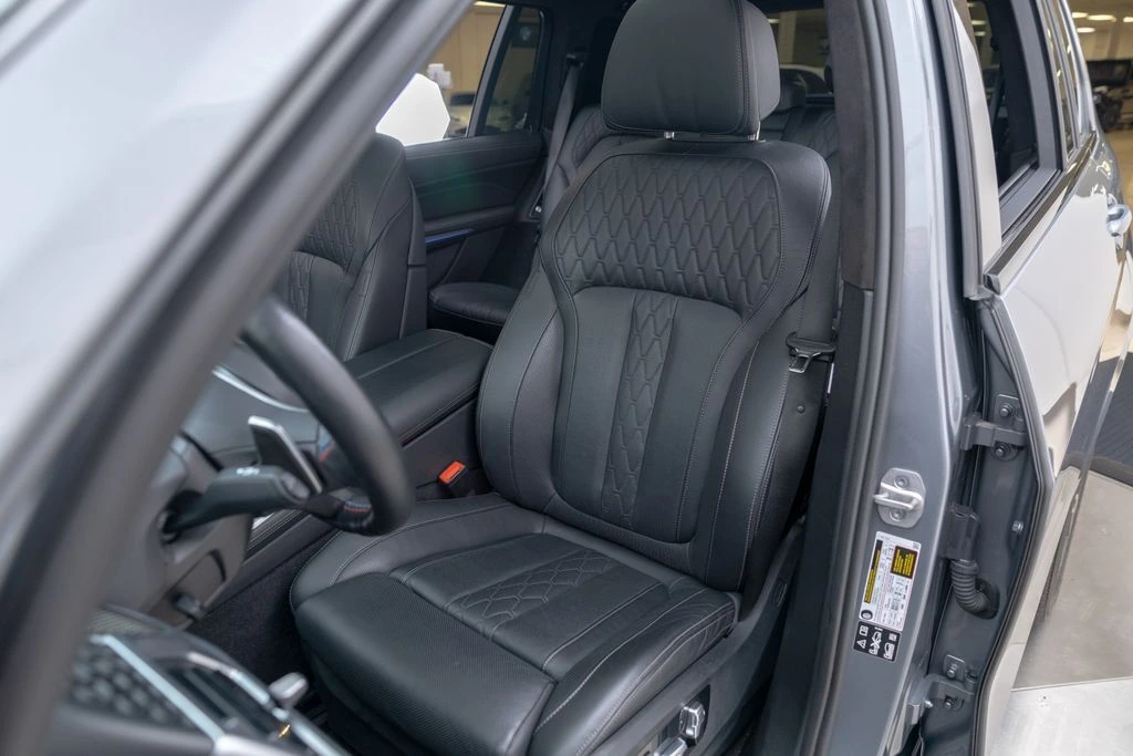 2025 BMW X7 M60i - Photo 14