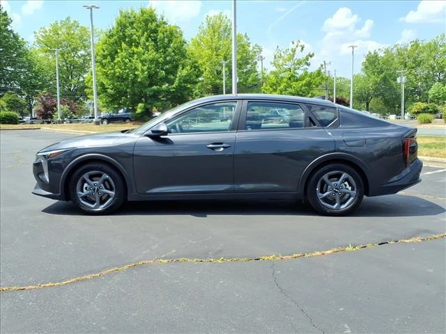 2025 Kia K4 LXS - Photo 31
