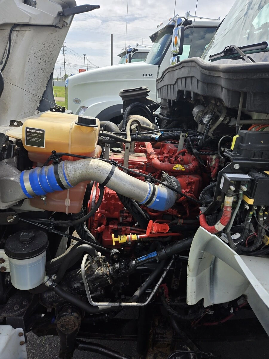 2021 International MV - image 9