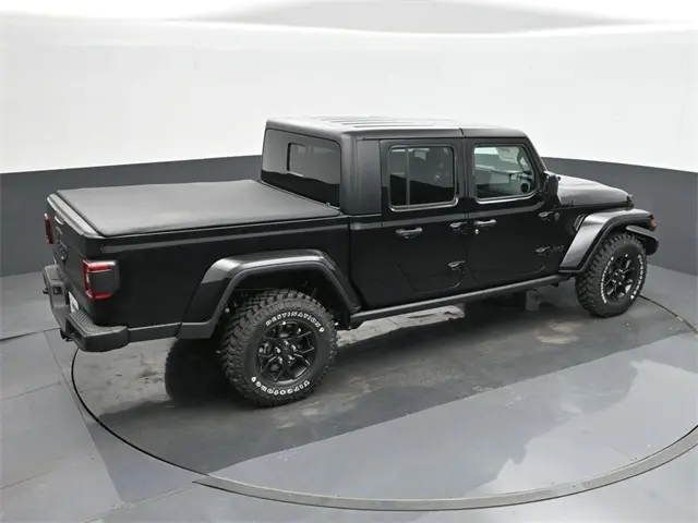 2024 Jeep Gladiator Willys photo 24