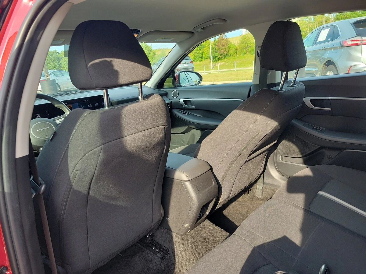 2025 Hyundai Sonata SEL - Photo 11