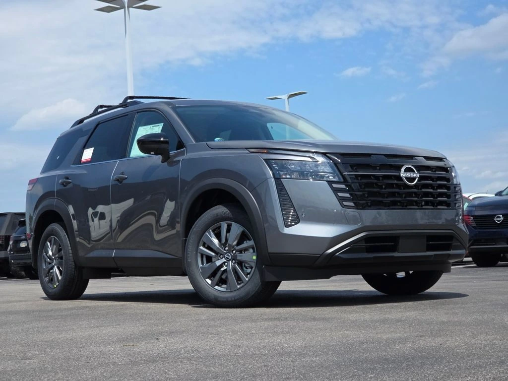 2026 Nissan Pathfinder SV 4WD's photo