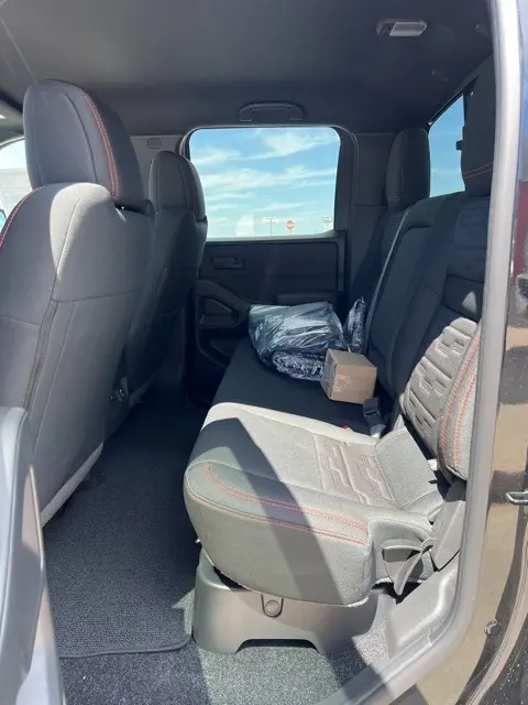 2026 Nissan Frontier PRO-4X photo 10