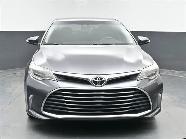 2016 Toyota Avalon Limited photo 3