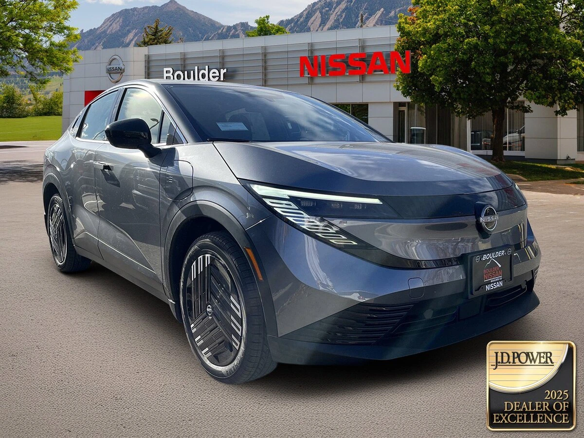 2026 Nissan Leaf S's photo