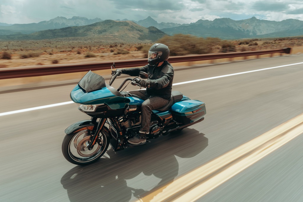 2026 Harley-Davidson® Road Glide® cruising