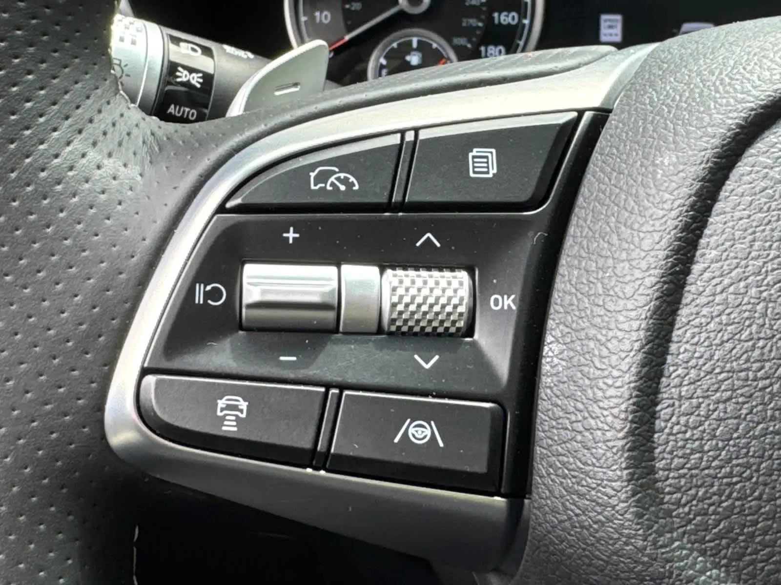 2025 Genesis G70 2.5T photo 22
