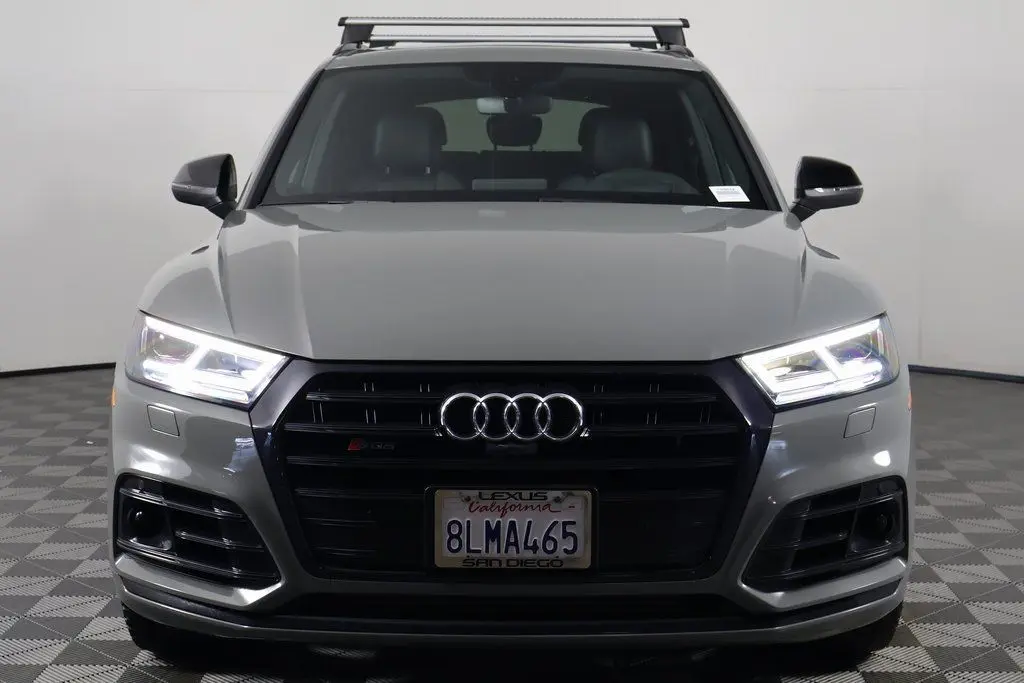 2019 Audi SQ5 Prestige photo 2