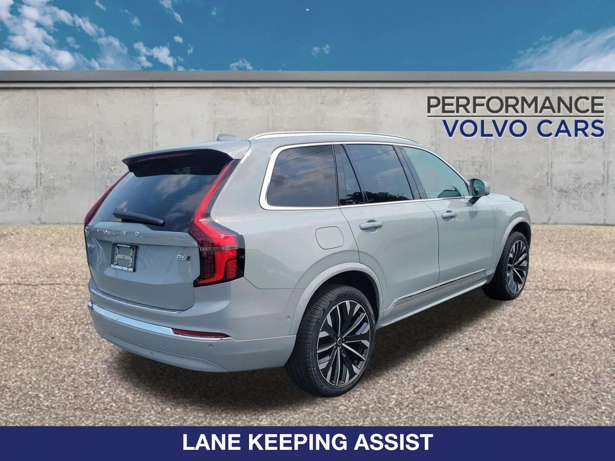 2026 Volvo XC90 Plus - Photo 6