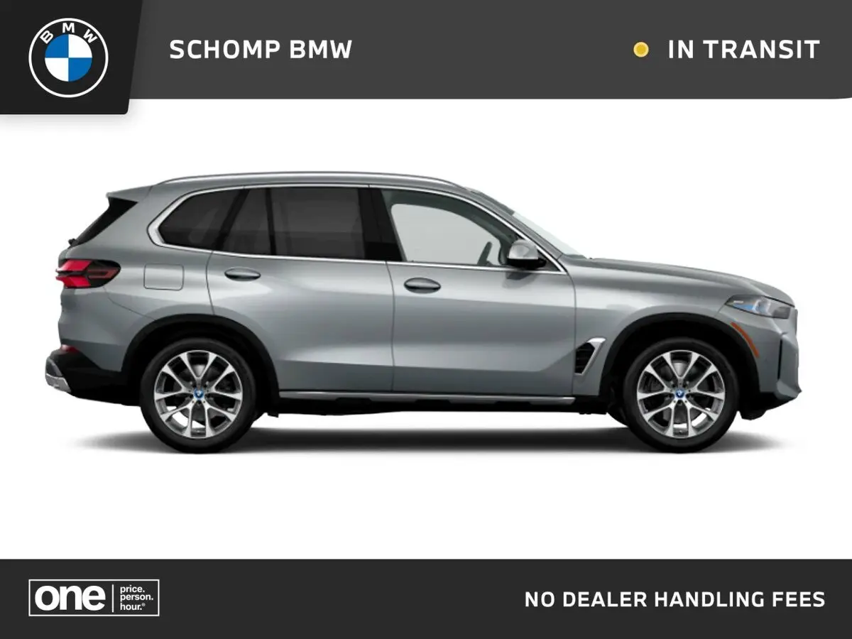 2026 BMW X5 50e's photo