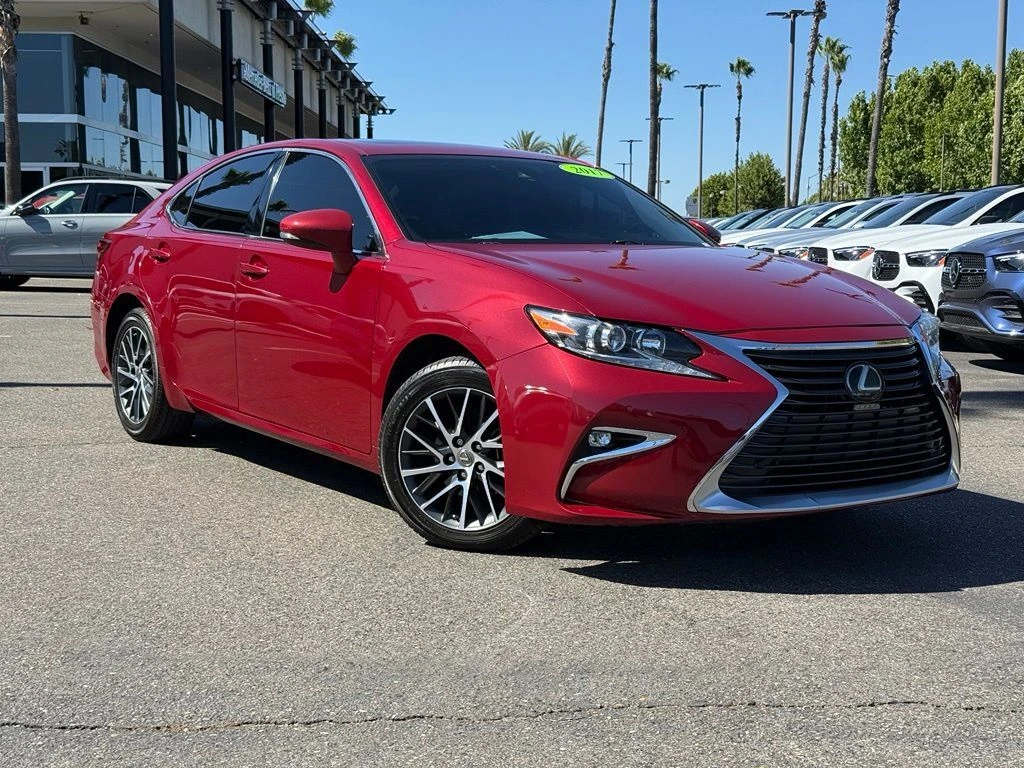 2017 Lexus ES 350 350's photo