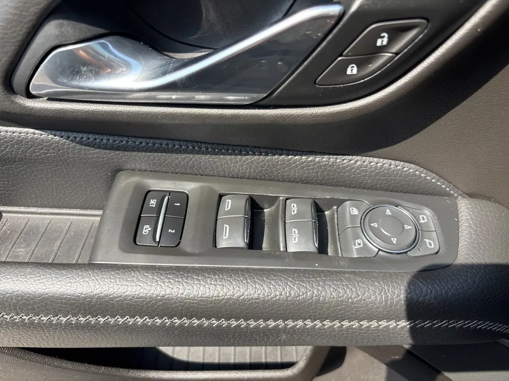 2021 Gmc Yukon Denali photo 25