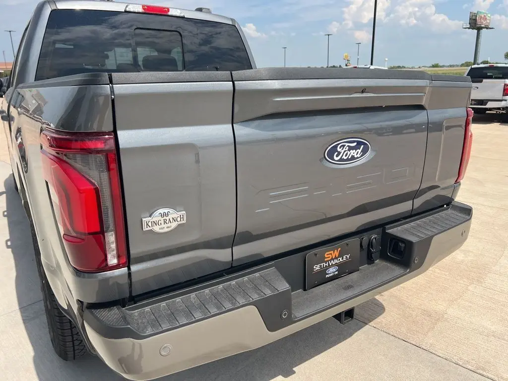 2025 Ford F-150 King Ranch photo 8