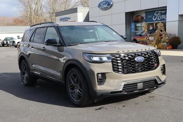 2026 Ford Explorer ST photo 2