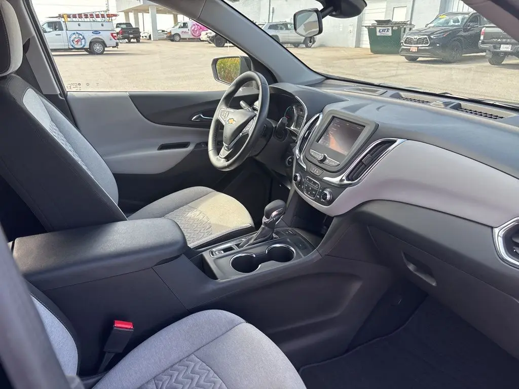 2024 Chevrolet Equinox LT photo 14