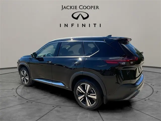 2023 Nissan Rogue SL photo 3