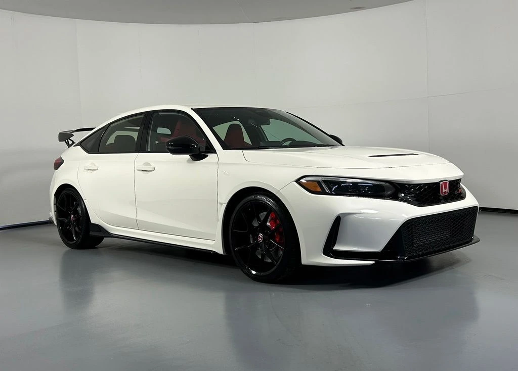 2023 Honda Civic Type-R's photo