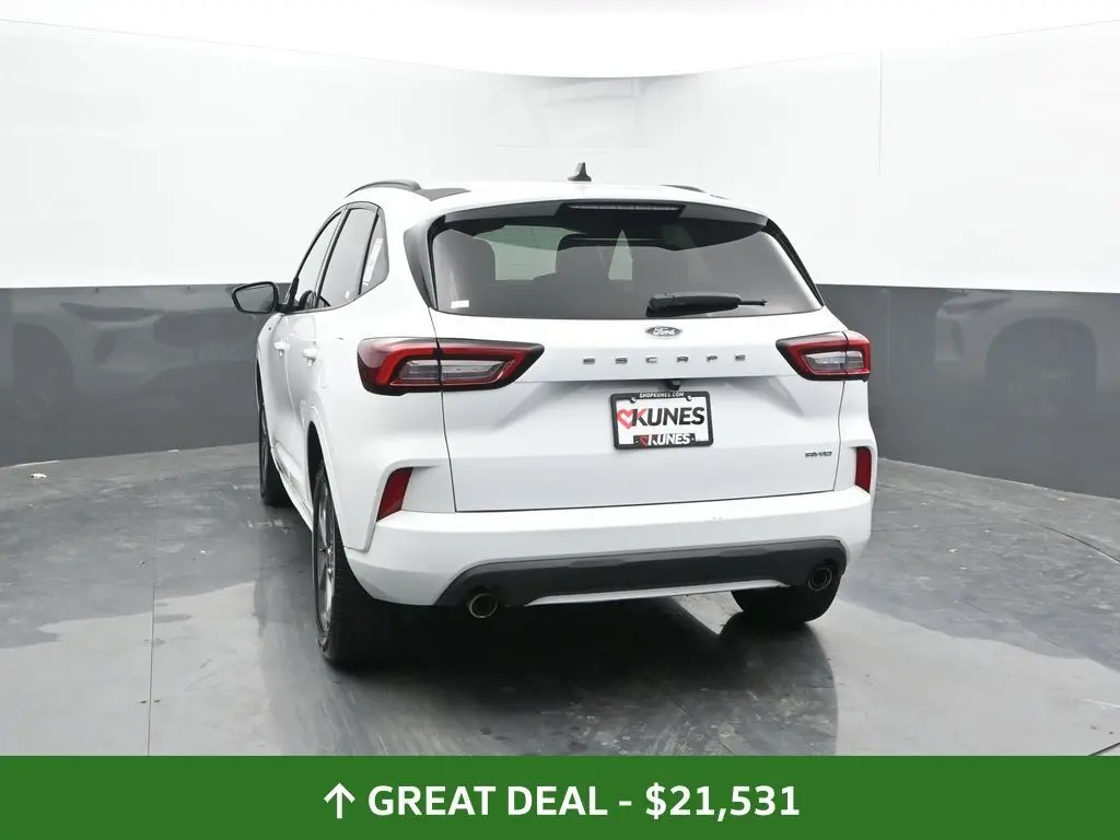 2023 Ford Escape ST-Line photo 6