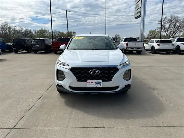 Used 2019 Hyundai Santa Fe SE with VIN 5NMS2CAD1KH084953 for sale in Oskaloosa, IA