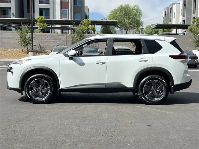 2026 Nissan Rogue SV photo 2