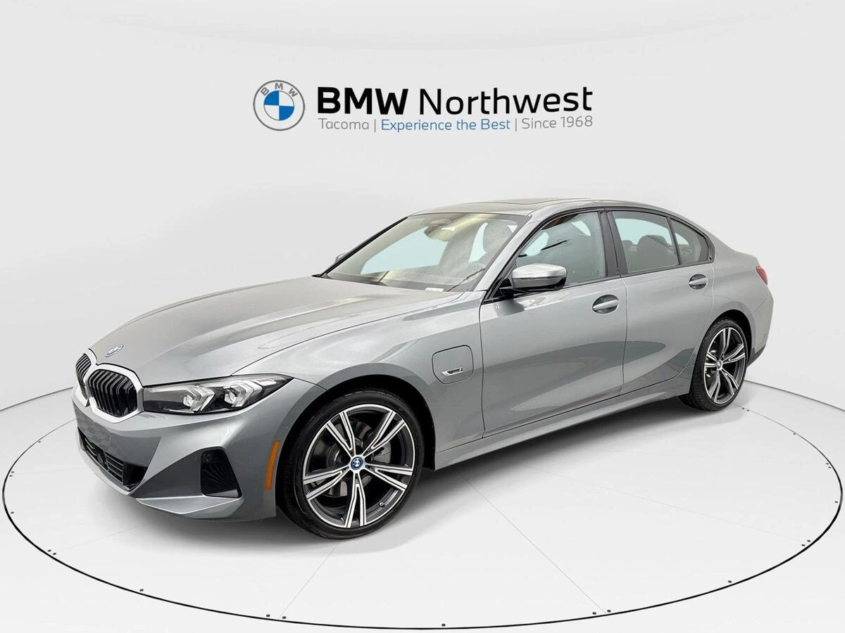2023 BMW 3 Series 330e