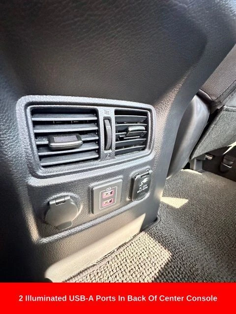 2024 Nissan Titan SV - Photo 31