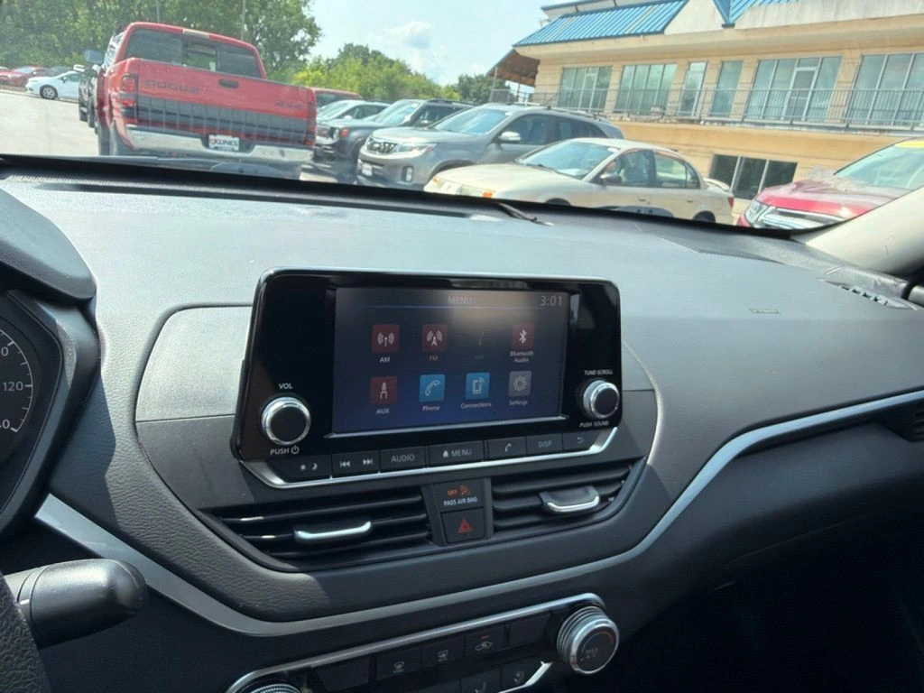 2024 Nissan Altima S - Photo 21