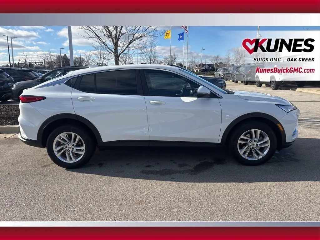 2025 Buick Envista Preferred photo 3