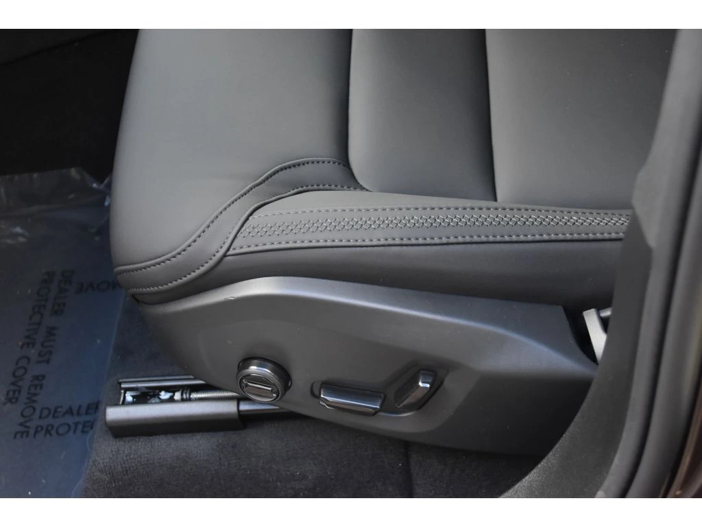 2026 Volvo - image 34