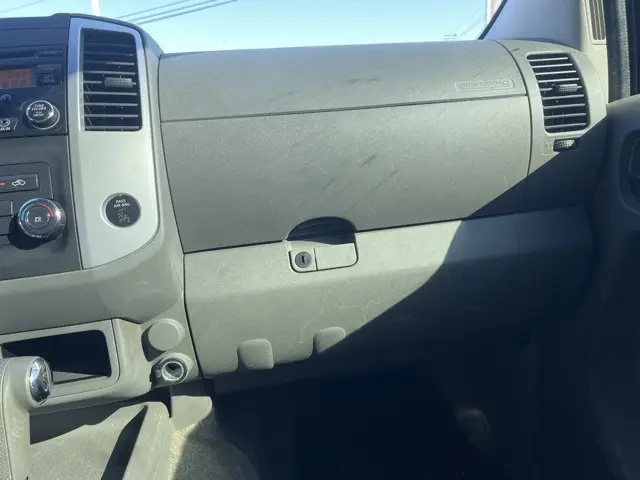 2016 Nissan Frontier S photo 18