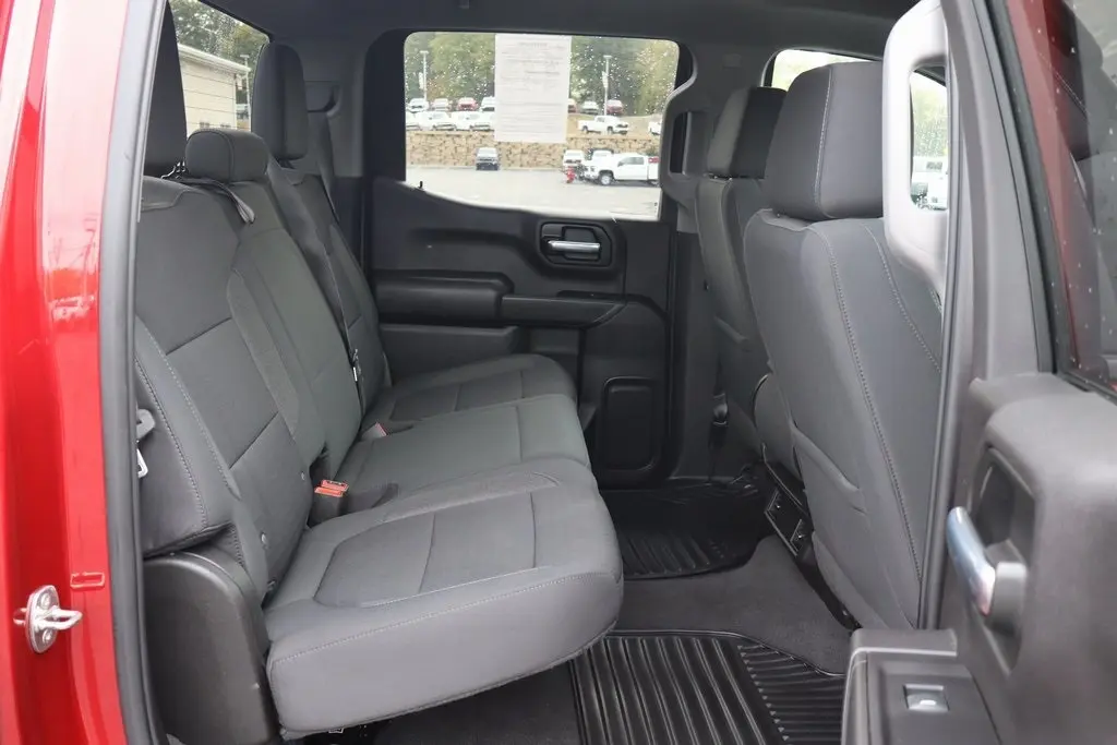 2022 Chevrolet Silverado 1500 Custom photo 16